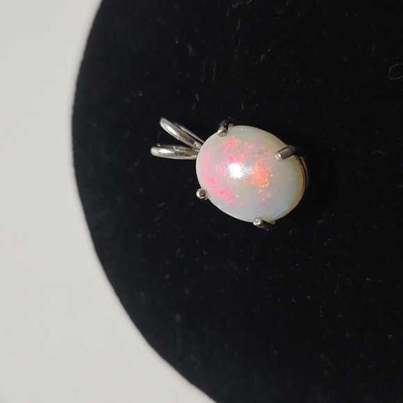 14k Gold Opal Pendant